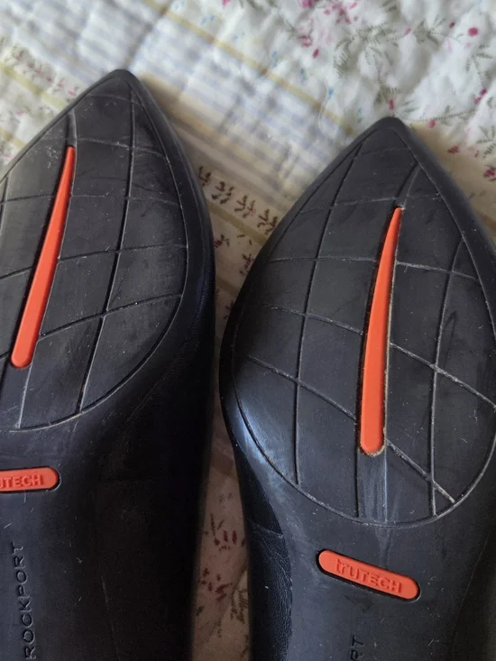 ROCKPORT Black Pointed Leather Pumps, 2 Inch Heel WEDDING READY - Picture 6 of 9